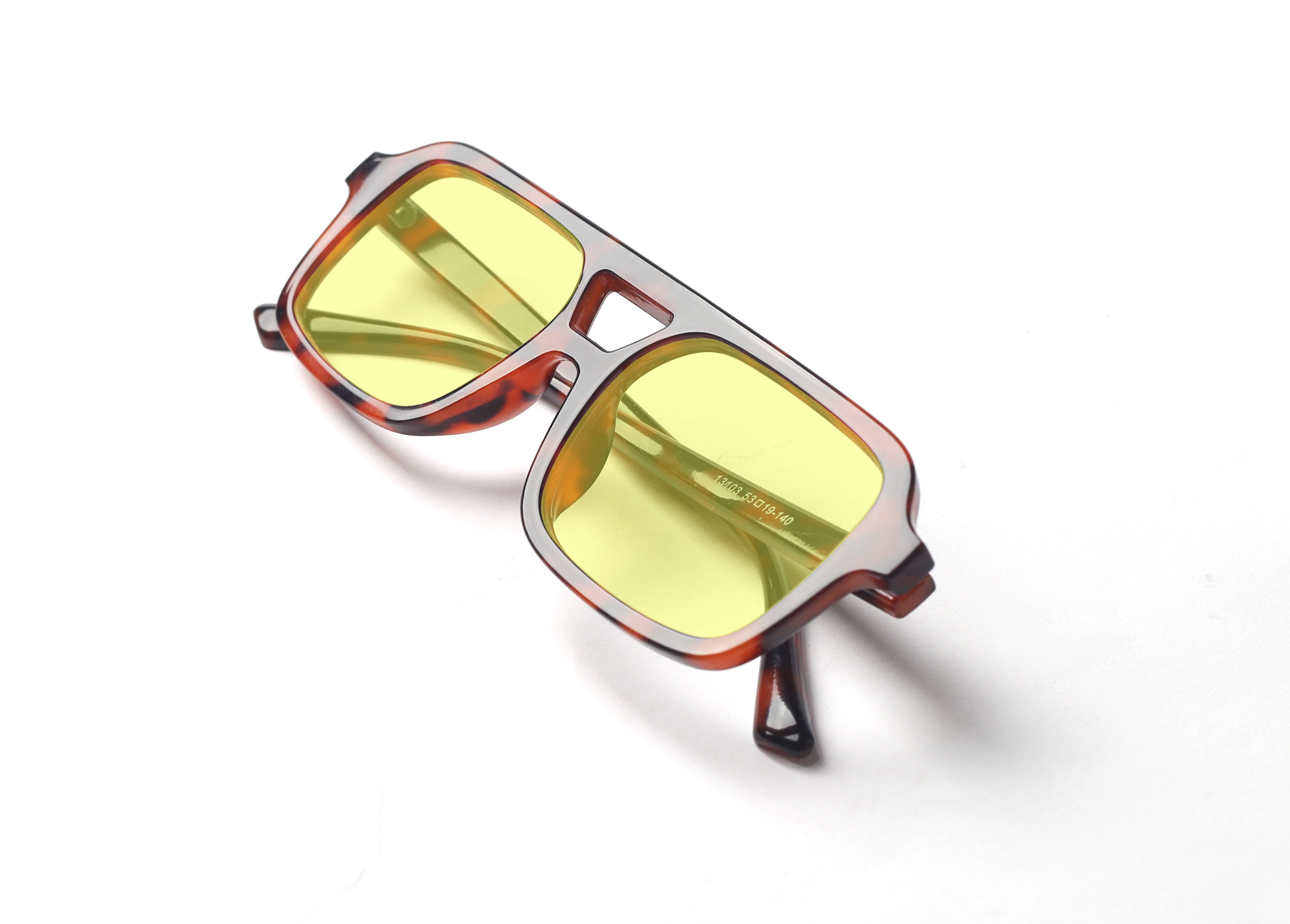 #color_yellow hawksbill